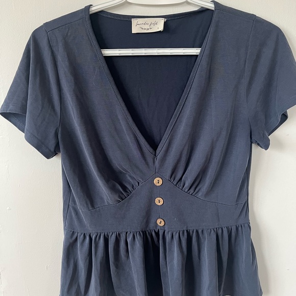 🌲5/$20🌲Lavender field Blouse Navy - Picture 5 of 5